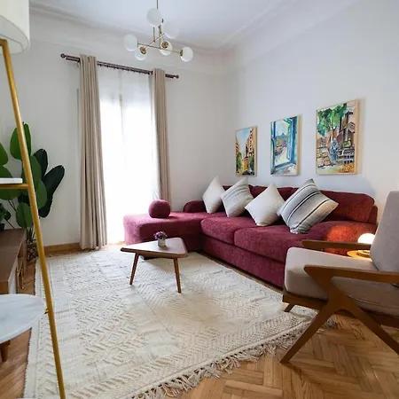 Vintage High Ceiling Apt In The Heart Of Cairo